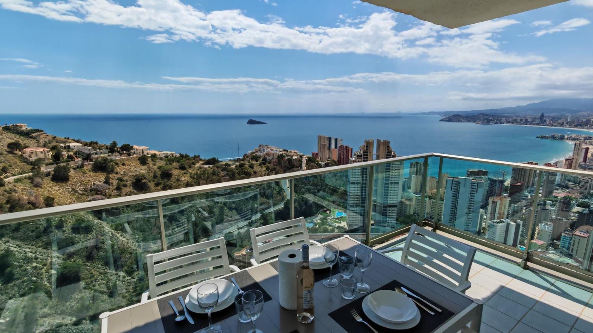 Benidorm High Rise Apartments - Sea Views - Torre Lugano Dış mekan fotoğraf