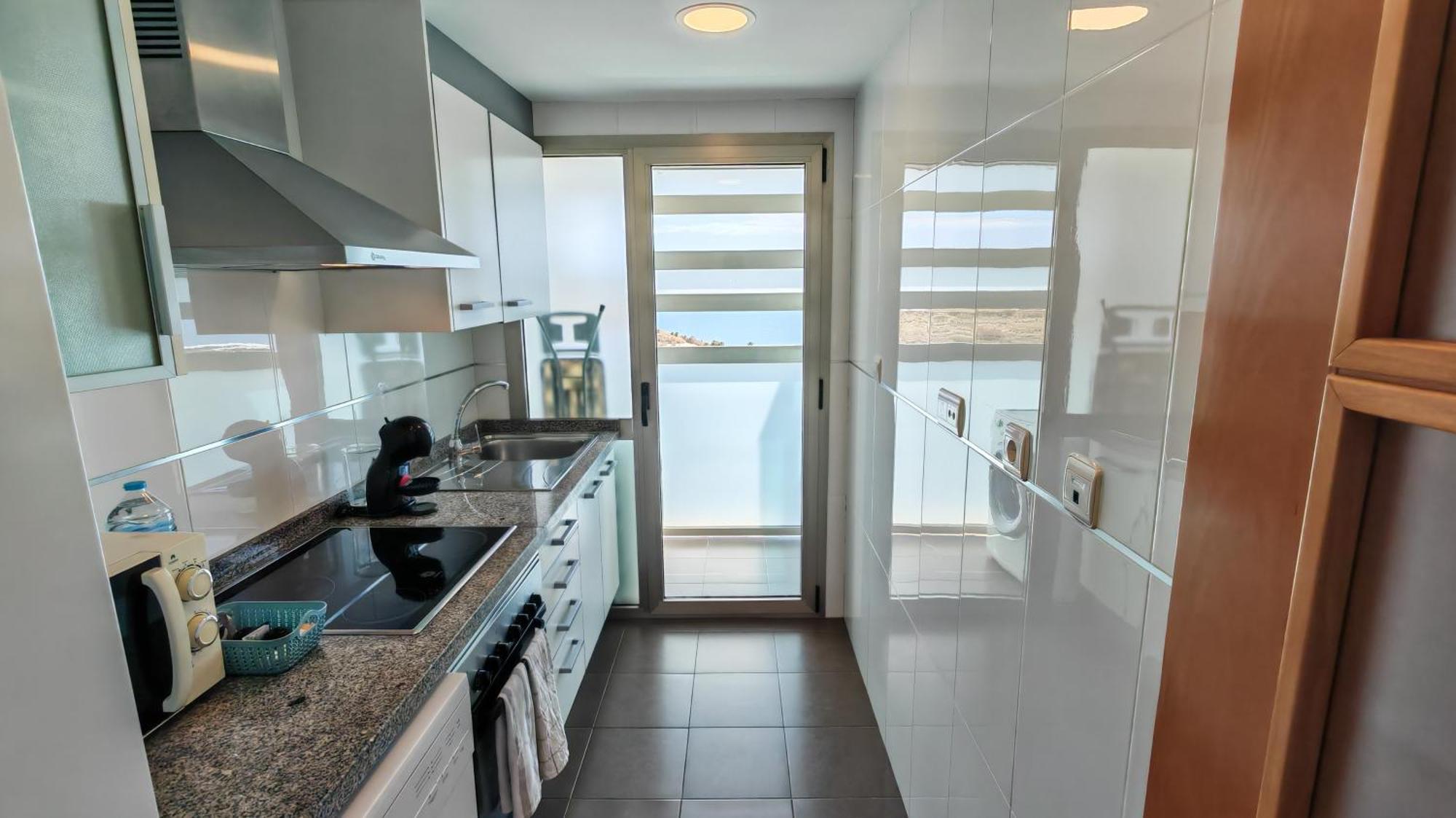 Benidorm High Rise Apartments - Sea Views - Torre Lugano Dış mekan fotoğraf