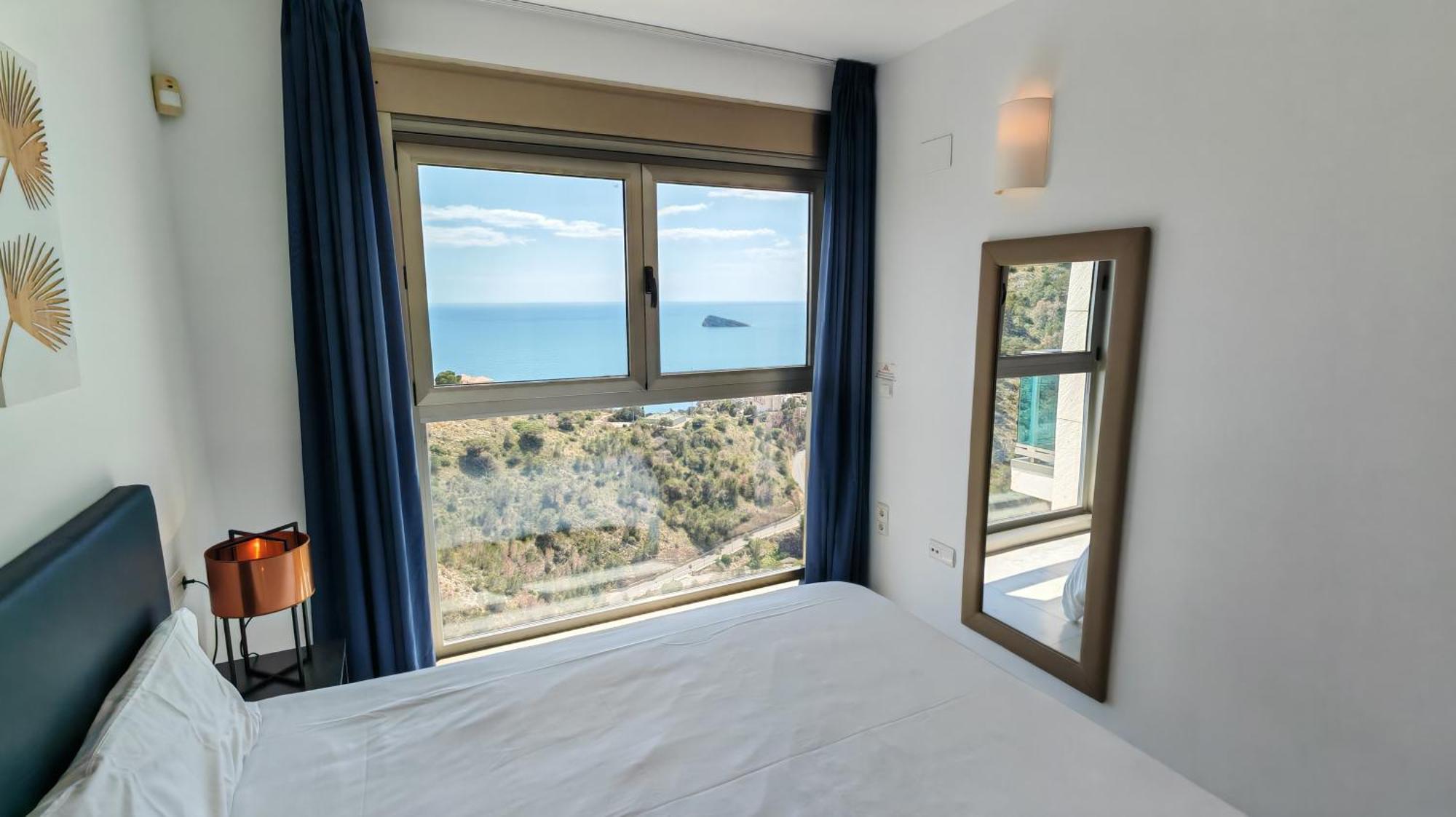 Benidorm High Rise Apartments - Sea Views - Torre Lugano Dış mekan fotoğraf
