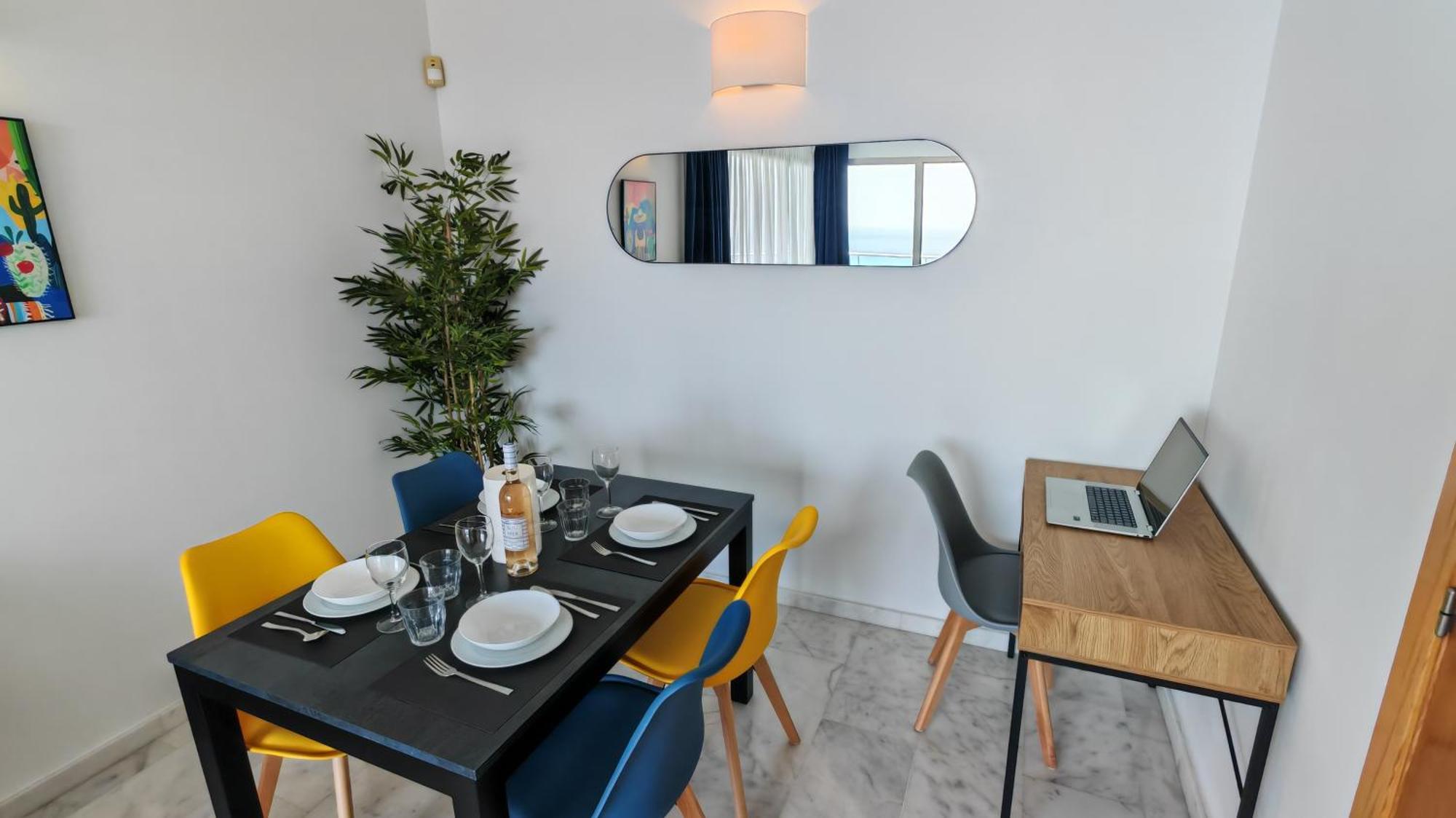 Benidorm High Rise Apartments - Sea Views - Torre Lugano Dış mekan fotoğraf
